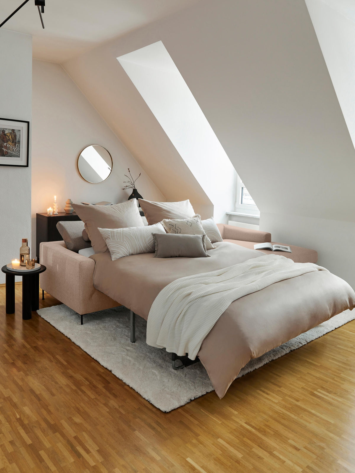 Cuzarno Sofa Bed (3-Seater) with Mattress