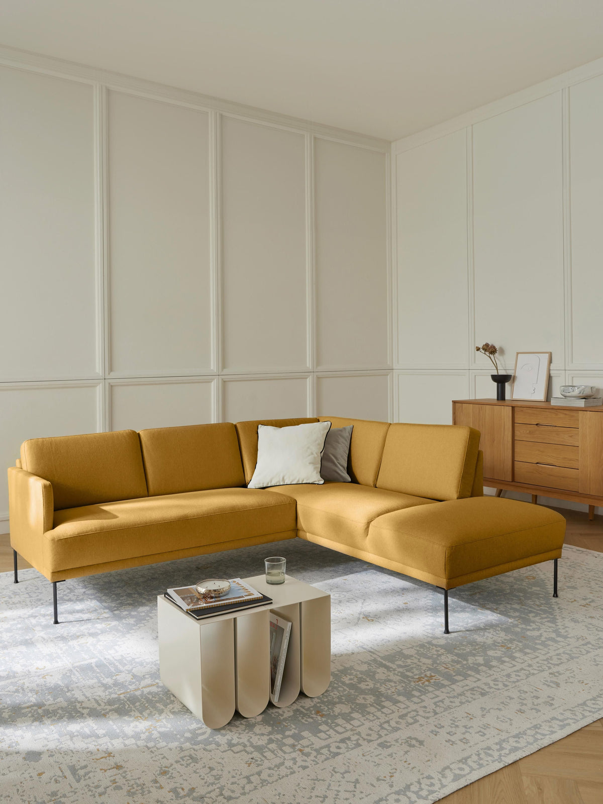Fluzenna Corner Sofa