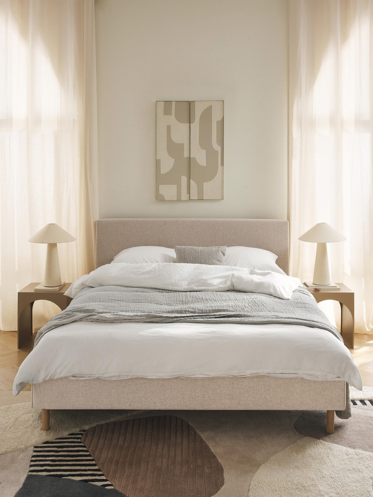 Giulfia Upholstered Bed with Wooden Feet