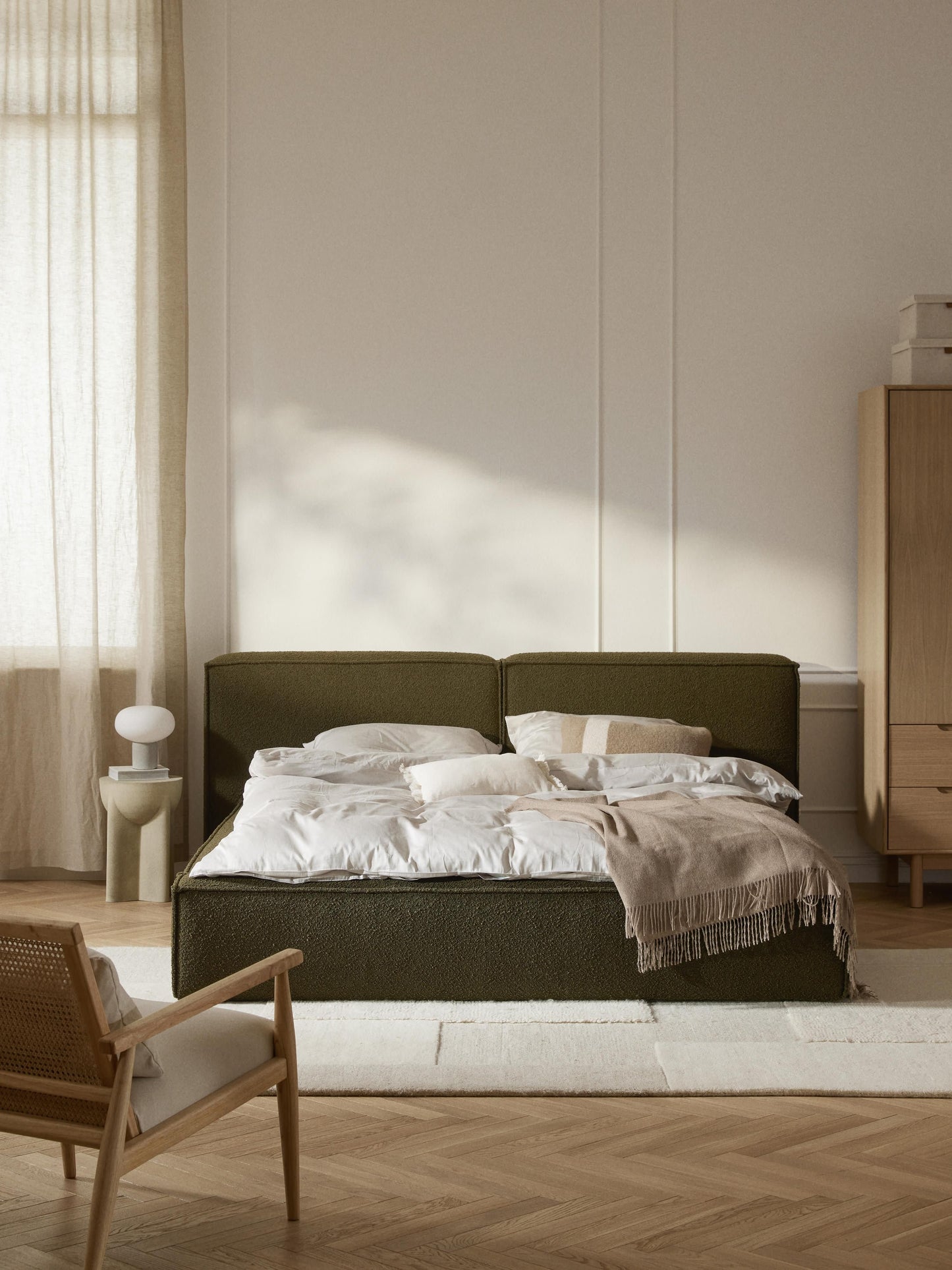 Lenzaro Bouclé Upholstered Bed with Storage