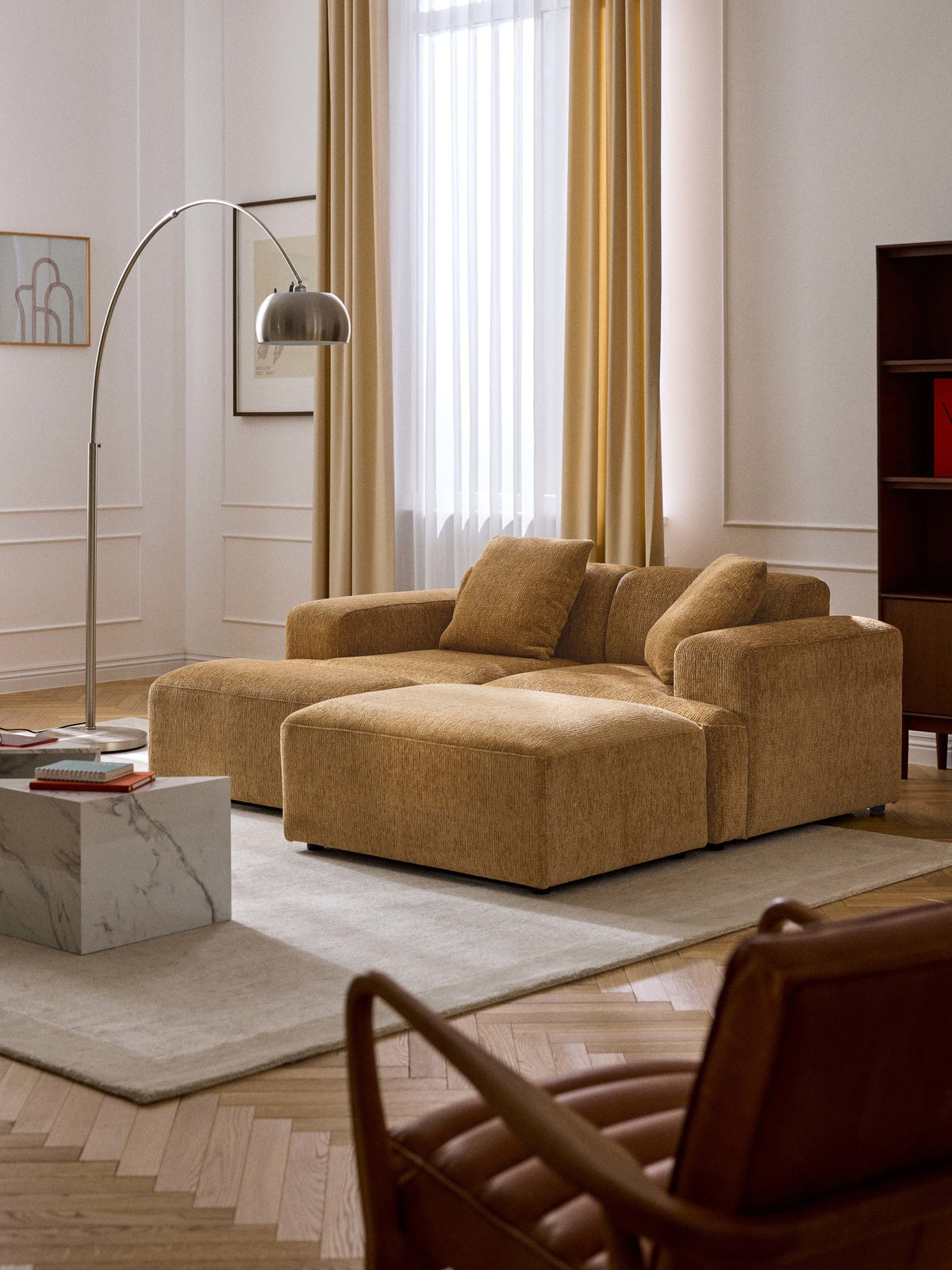 Melbrina Ottoman, W 99 x D 72 cm