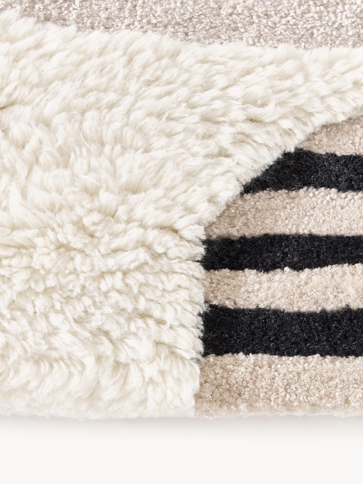 Rosgarde Wool Rug with High-Low Texture, Hand-Tufted