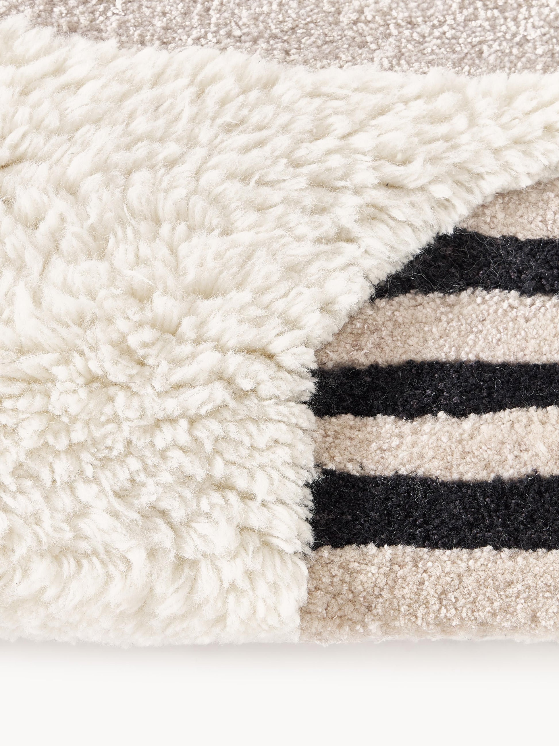 Rosgarde Wool Rug with High-Low Texture, Hand-Tufted