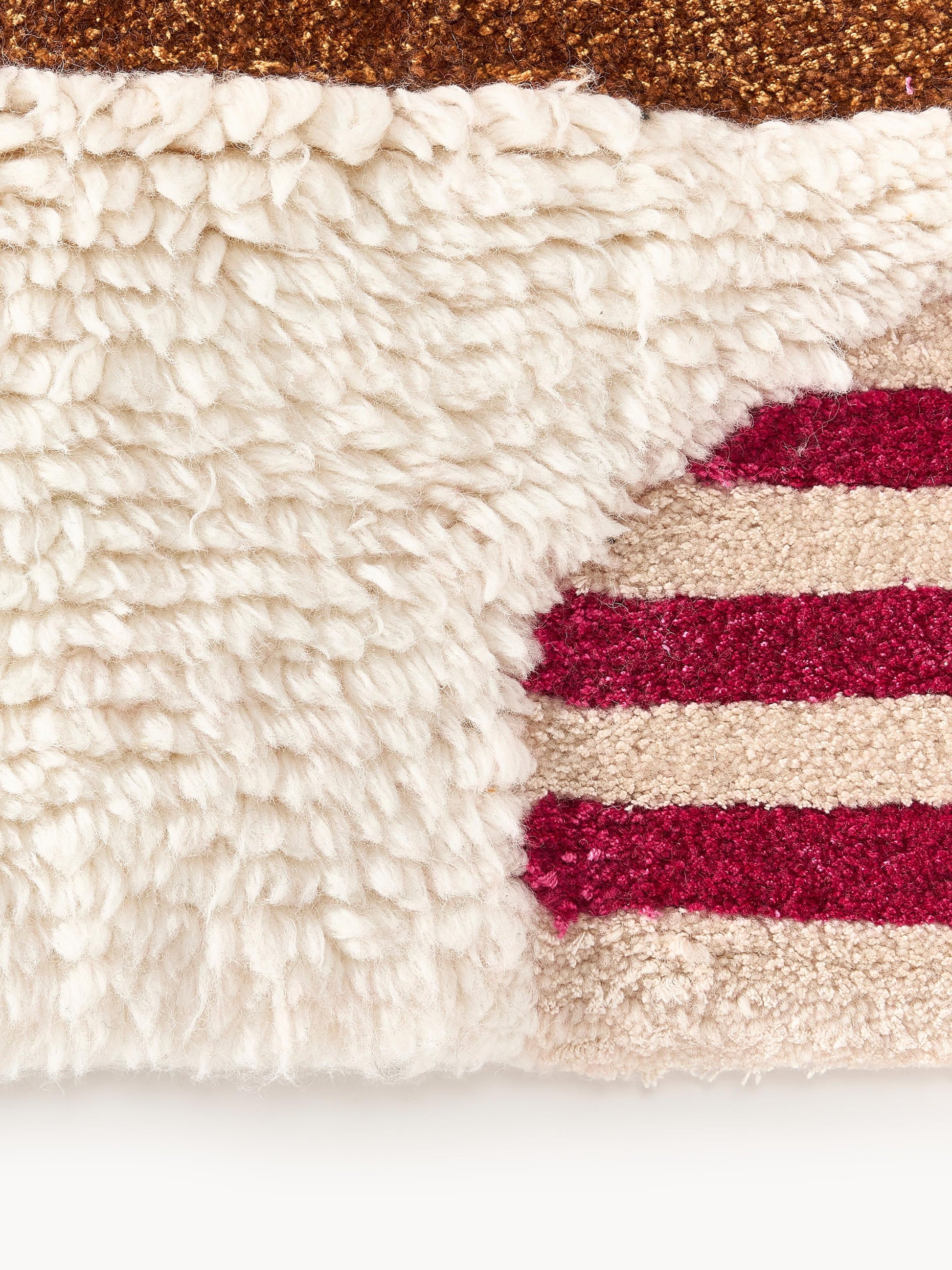 Rosgarde Wool Rug with High-Low Texture, Hand-Tufted