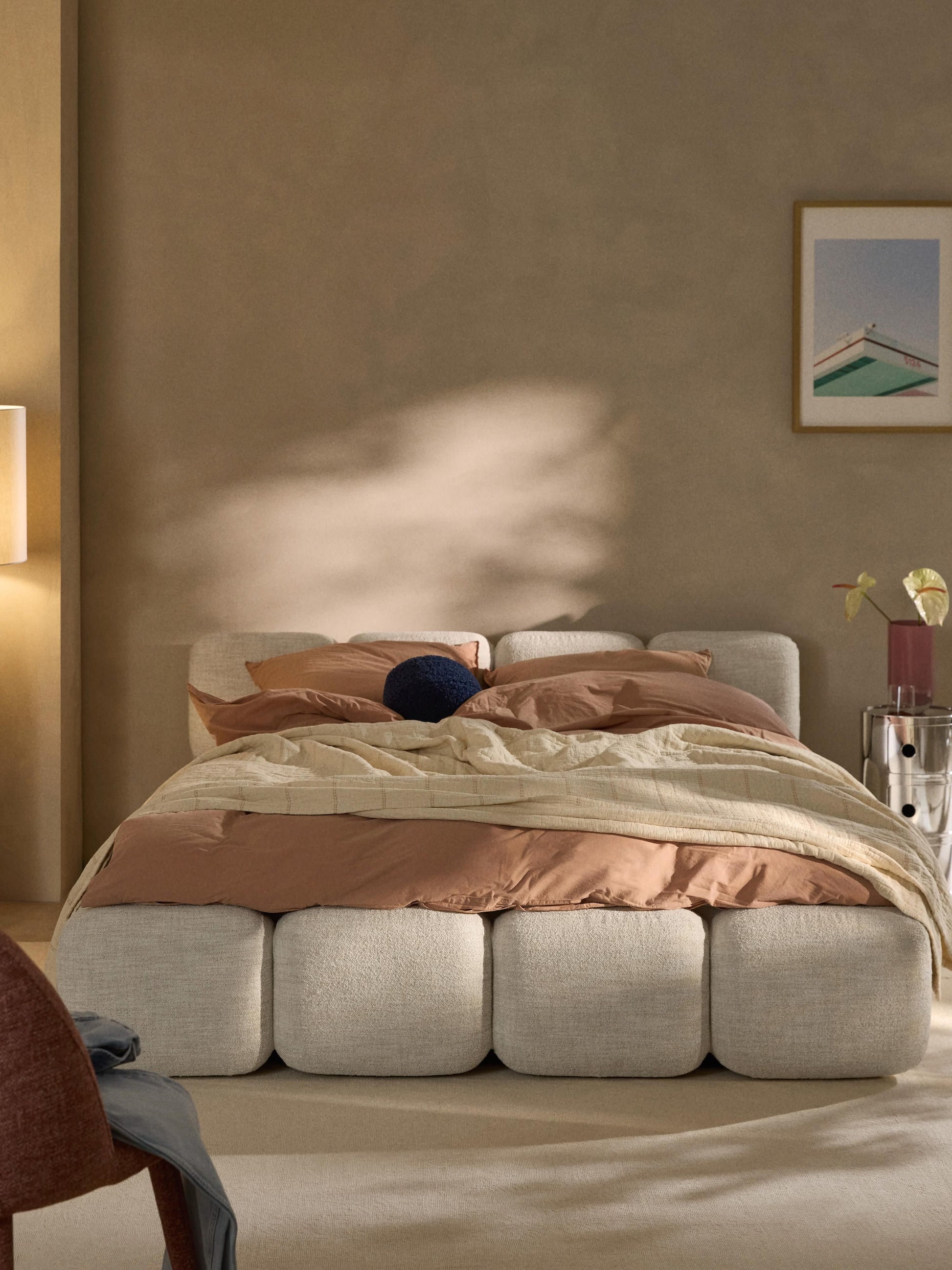 Taylenza Bouclé Upholstered Bed
