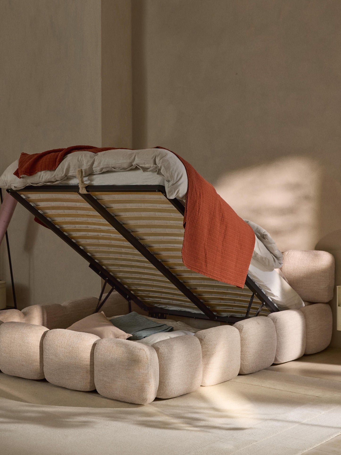 Taylenza Bouclé Upholstered Bed with Storage